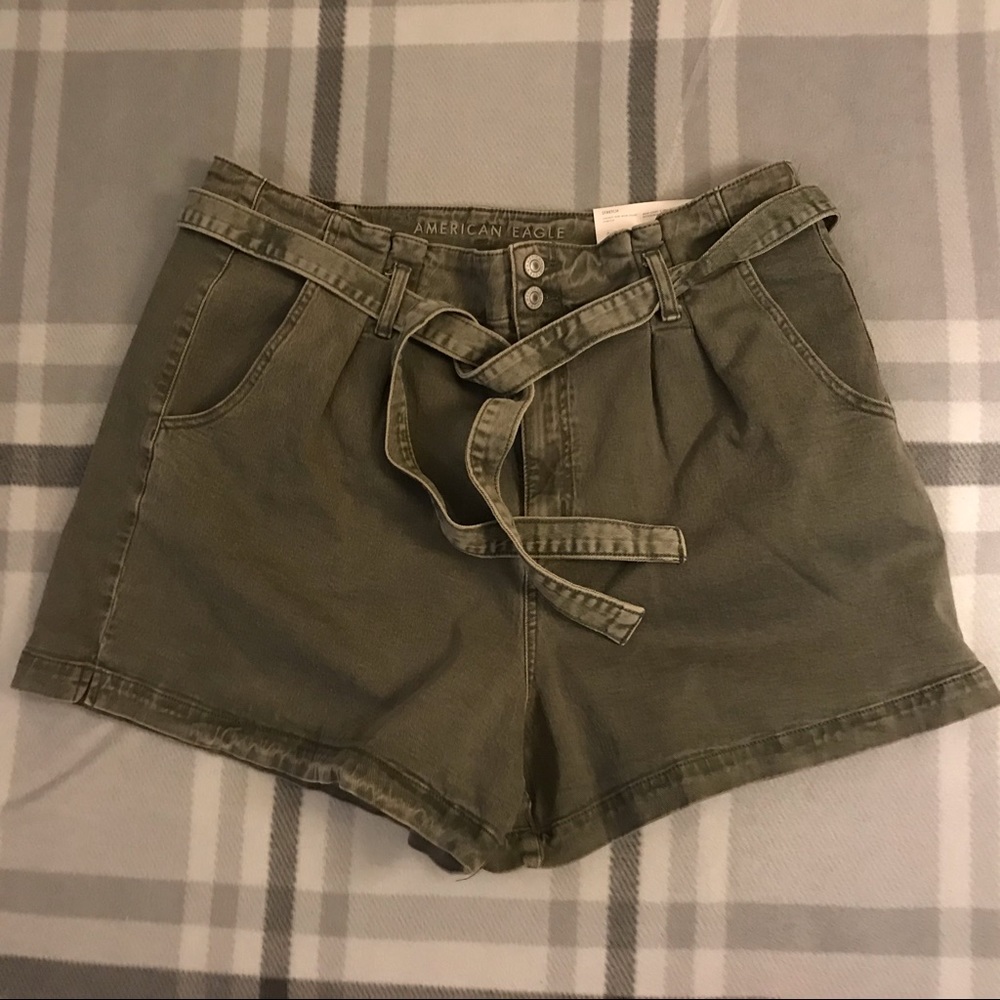 Green Mom Short